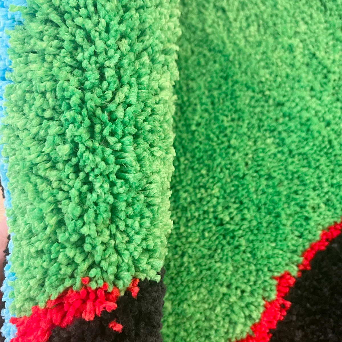 AlienTufting Trippy Rug - Image 2