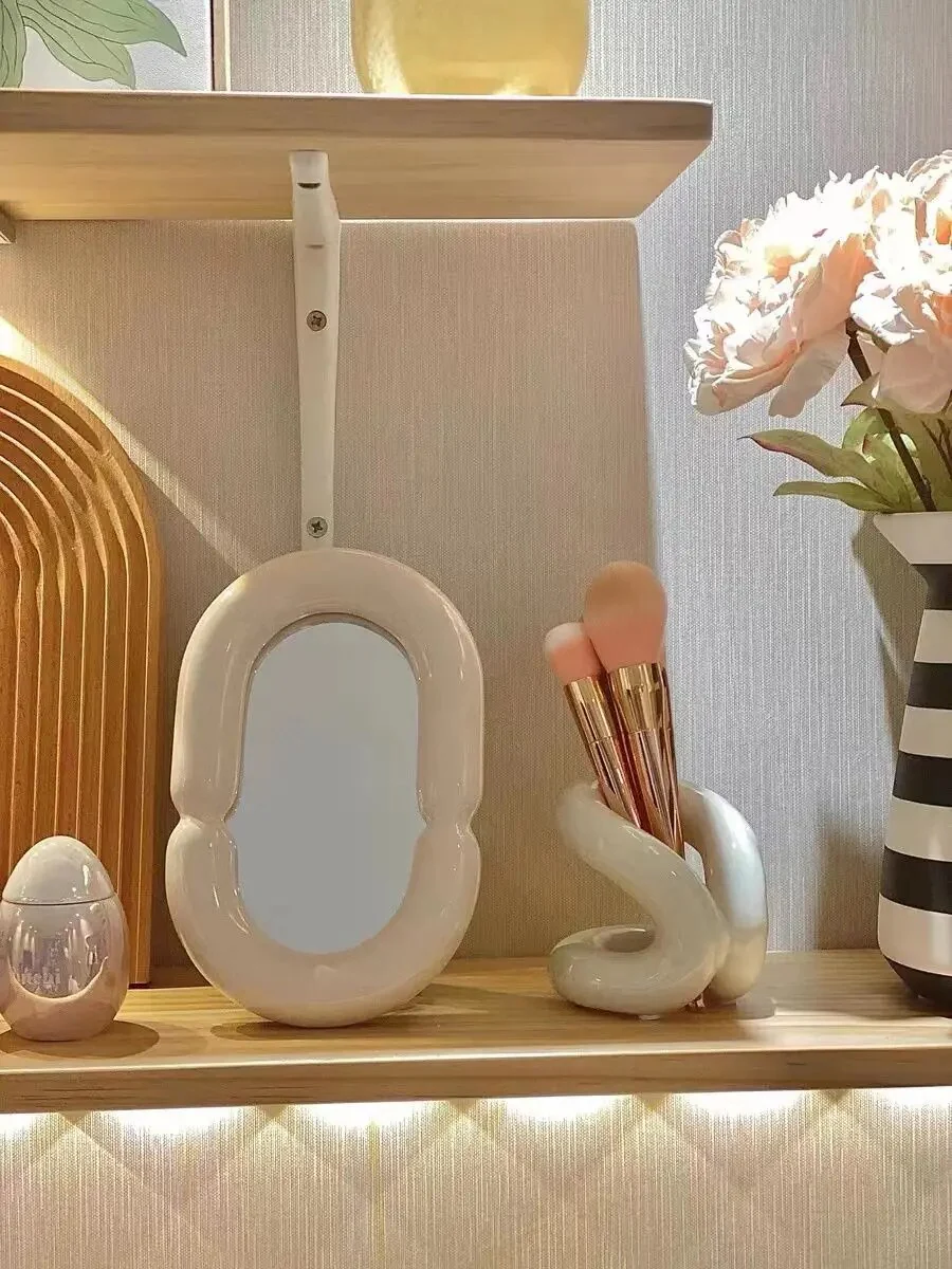 Ceramic toothbrush  holder - Image 17