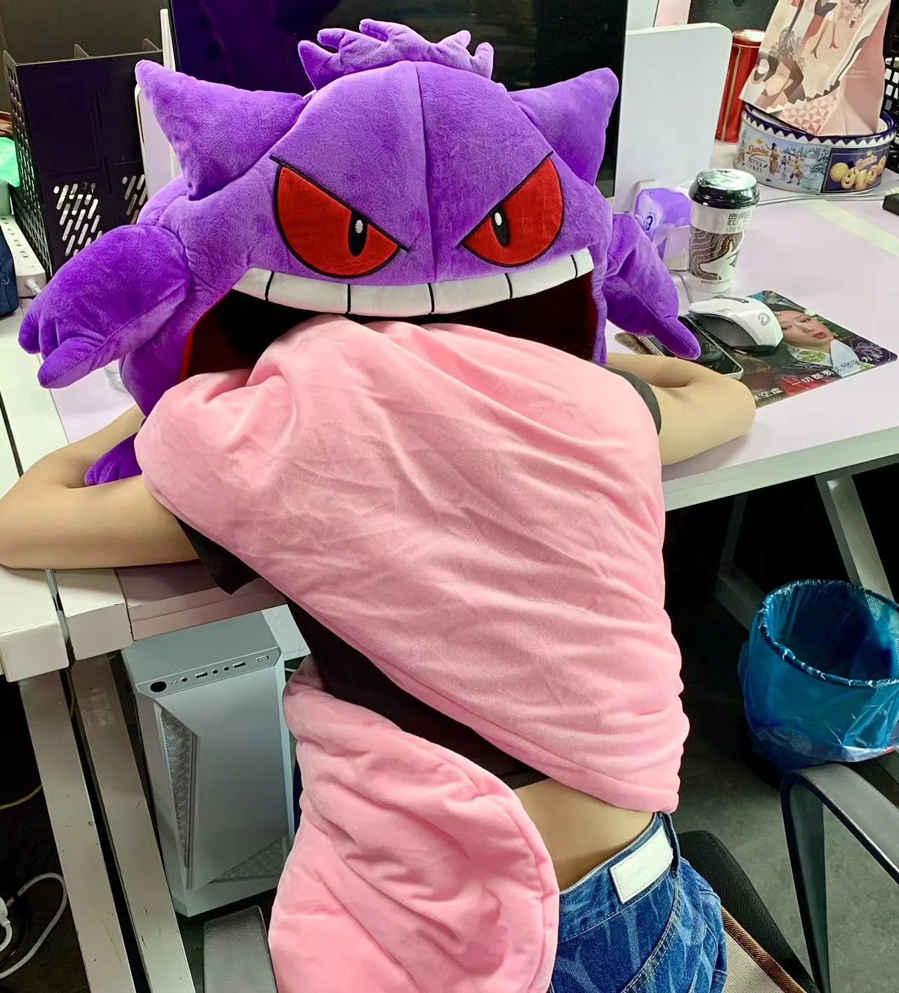 Gengar Tongue Pillow - Image 4