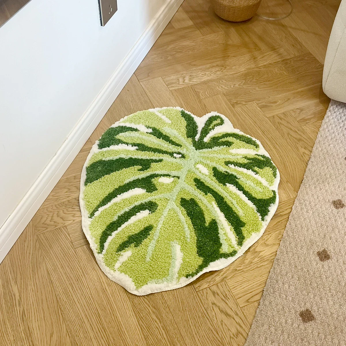 Green Leaf Monstera Tufting Rug - Image 2