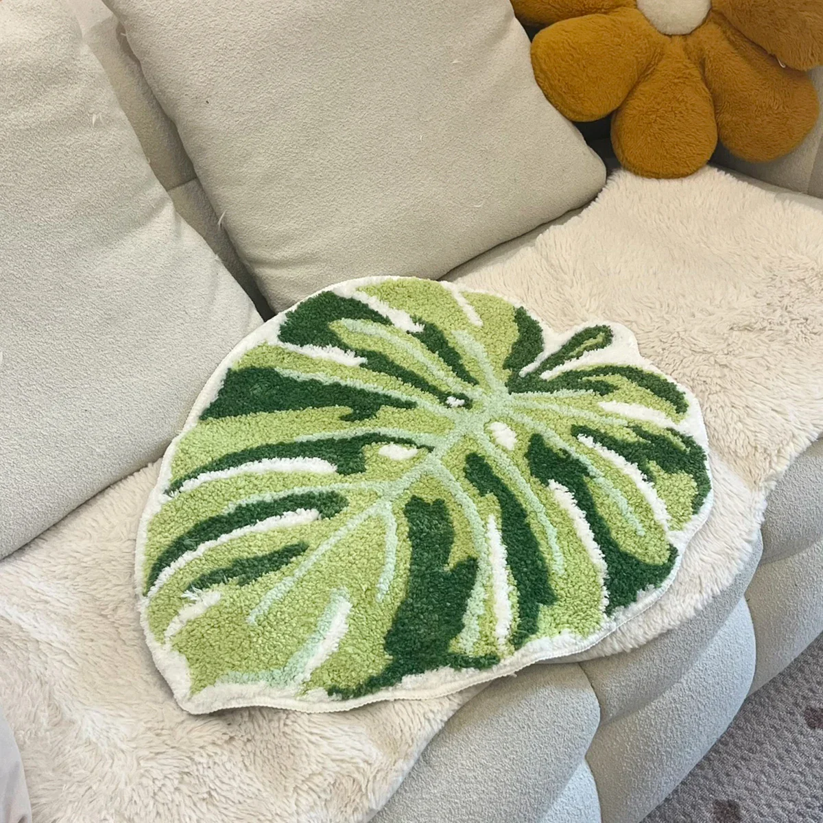 Green Leaf Monstera Tufting Rug - Image 3