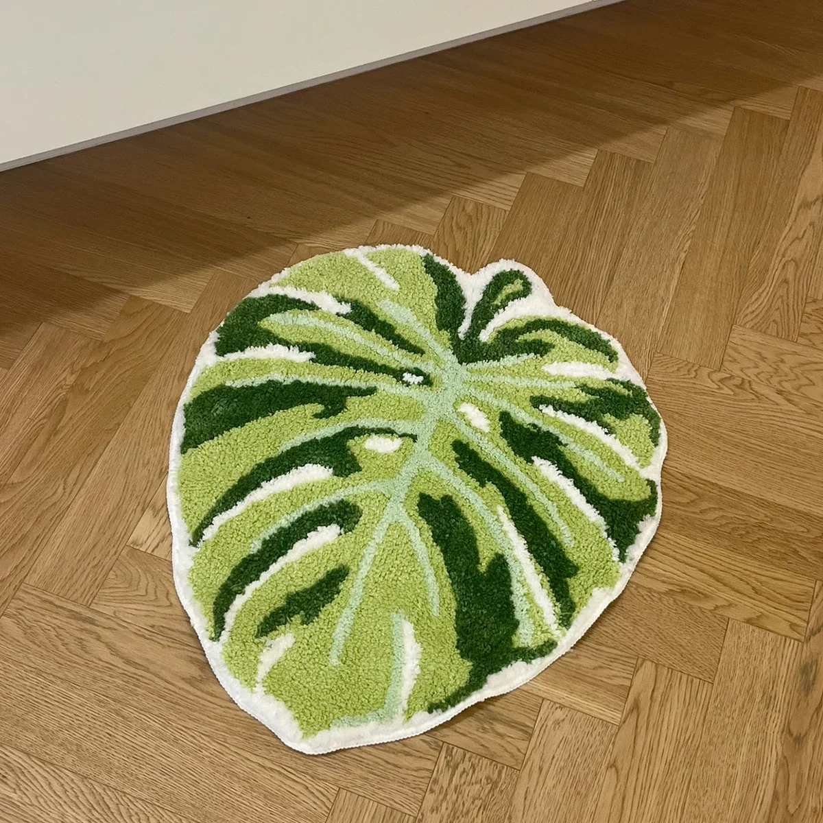 Green Leaf Monstera Tufting Rug - Image 4