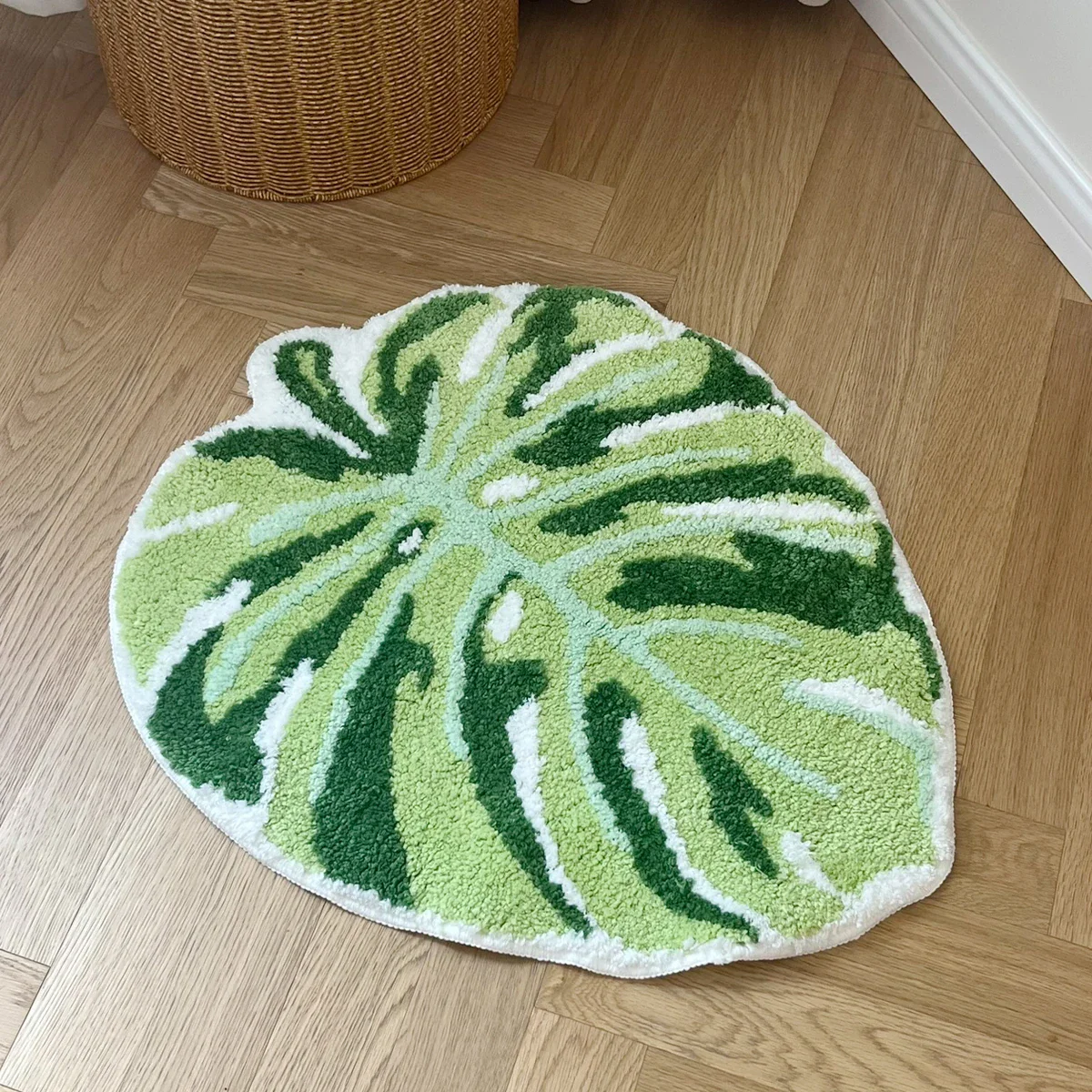 Green Leaf Monstera Tufting Rug - Image 7