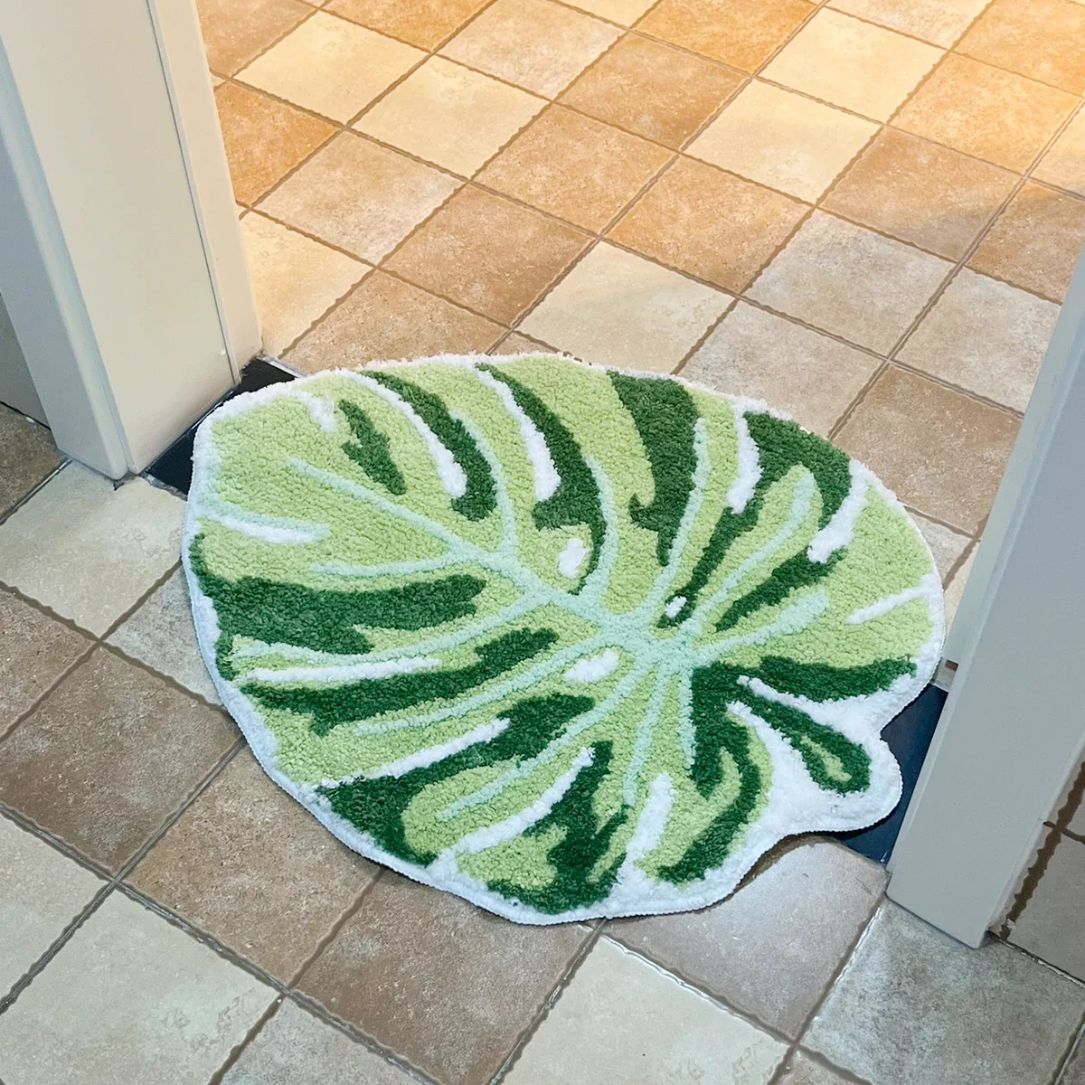 Green Leaf Monstera Tufting Rug - Image 9