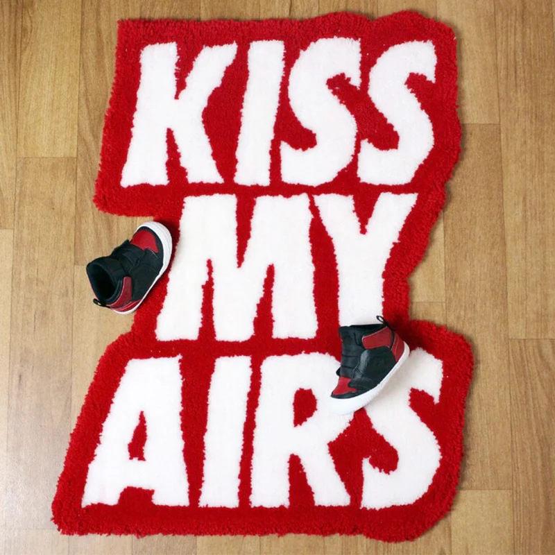 Kiss My Airs Rug Tufted
