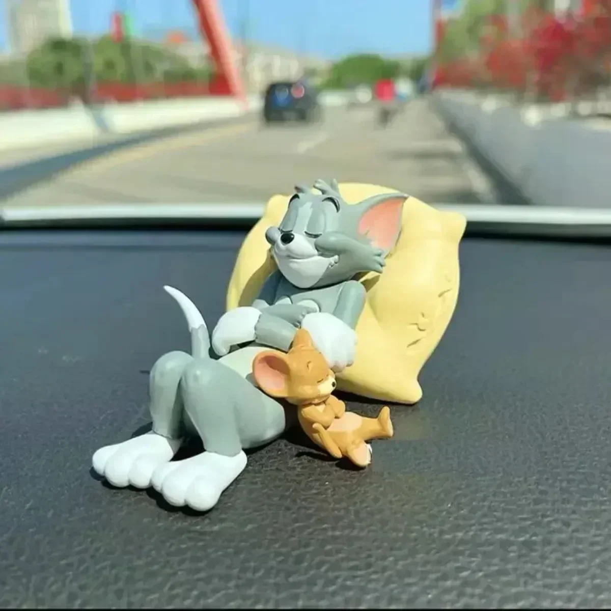 Cat & Mouse Decorations - Image 4